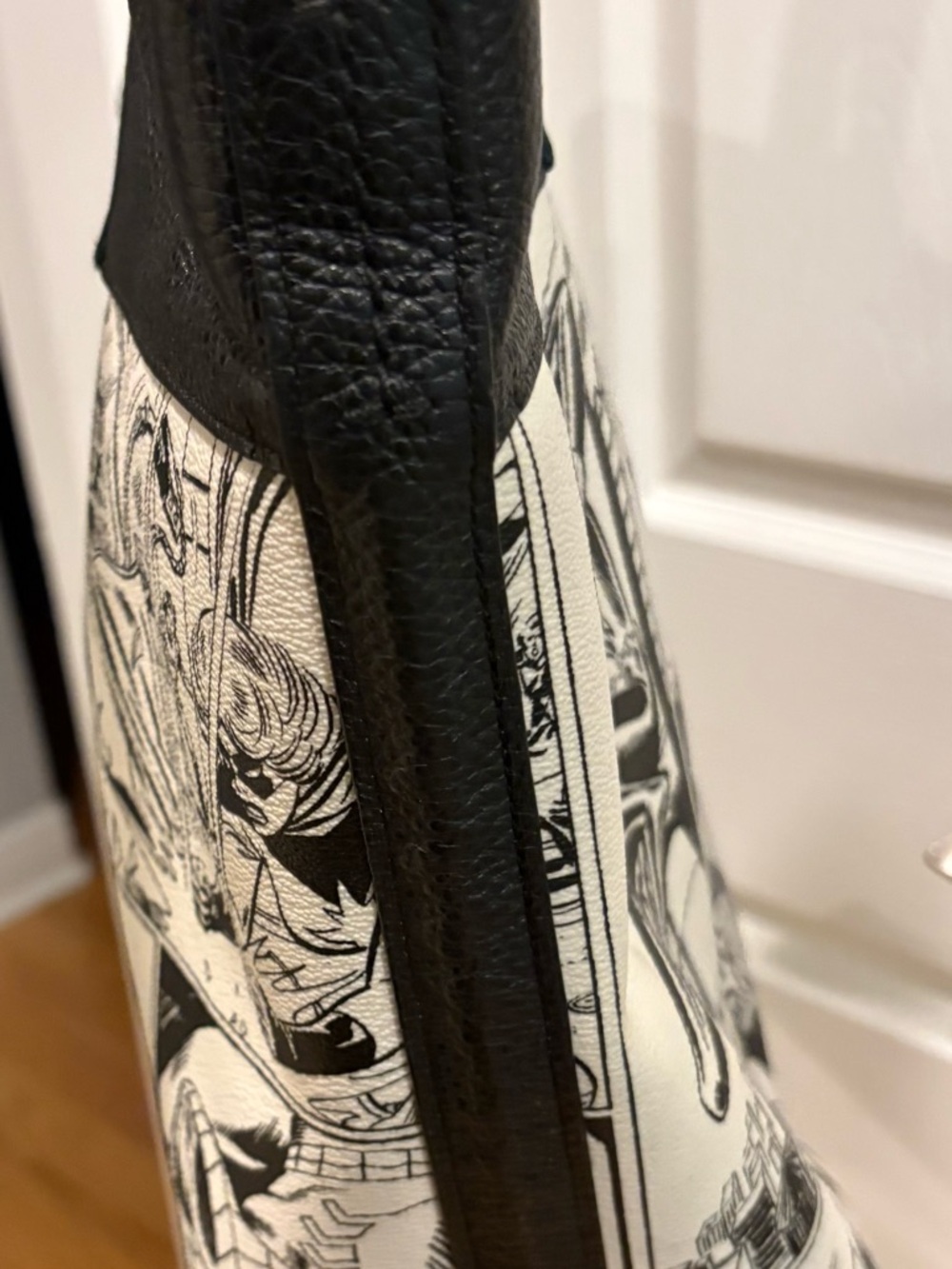 Retired Coach Black & White Marvel Print Tote with Star-Striped Handles - Picture 9 of 14